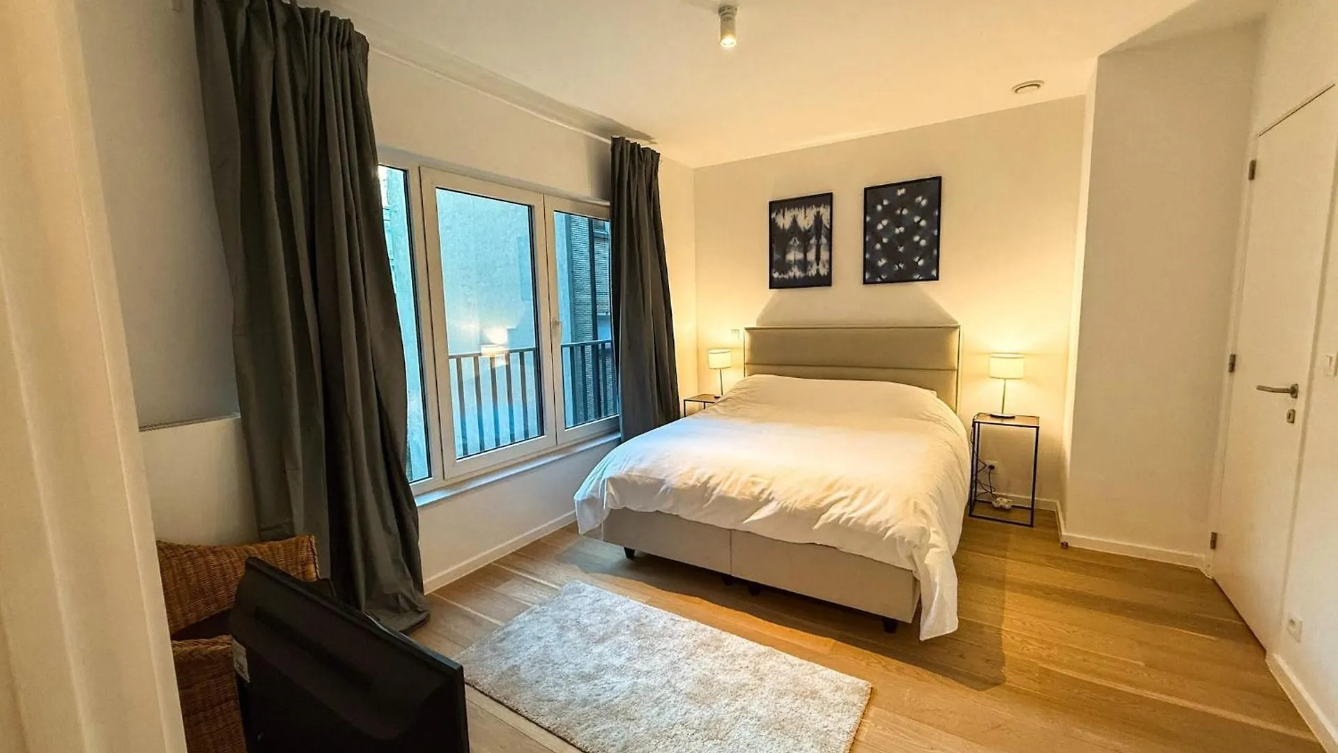 Apartment Near Luxembourg Square, Cleaning Included Брюссель